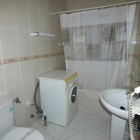 Tropicana Town House Otel *