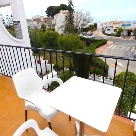 Tropicana Town House Otel